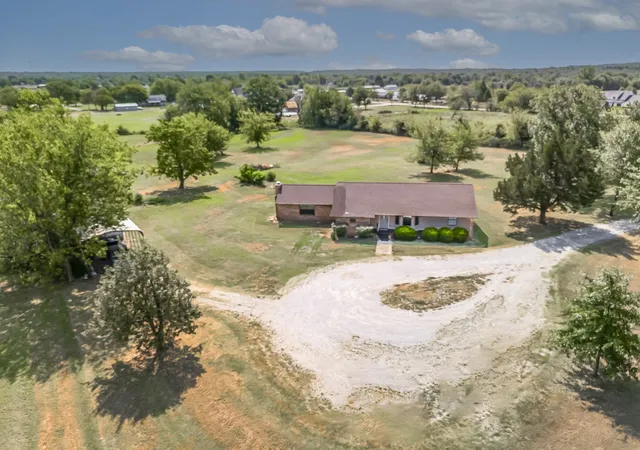 Photo 2 of Single family home for sale at 10807 N 177th Eastavenue, Owasso, OK 74055 | MLS# 2629716 | Listing updated on 2026-08-26