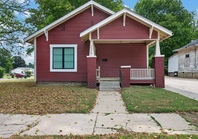 Photo 3 of Sale Pending at 226 N G St, Muskogee, OK 74403 | MLS# 2629701 | Listing updated on 2026-09-22
