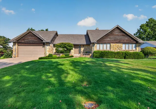 Photo 1 of Sale Pending at 1035 Grandview, Bartlesville, OK 74006 | MLS# 2629759 | Listing updated on 2026-08-21
