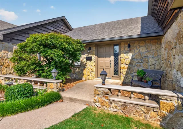 Photo 3 of Sale Pending at 1035 Grandview, Bartlesville, OK 74006 | MLS# 2629759 | Listing updated on 2026-08-21