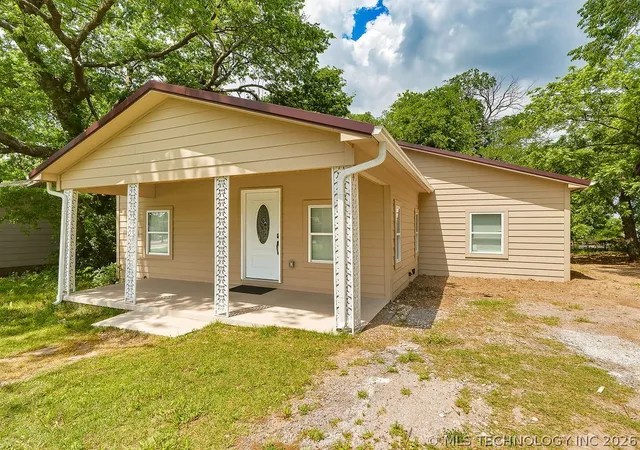 Photo 1 of Single family home for sale at 810 West 2nd, Ada, OK 74820 | MLS# 2629814 | Listing updated on 2026-08-20