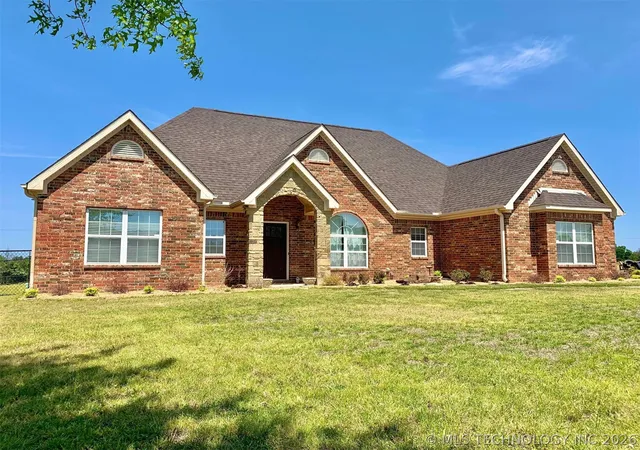 Photo 3 of Single family home for sale at 40218 E 1221 Drive, Stigler, OK 74462 | MLS# 2629758 | Listing updated on 2026-08-20