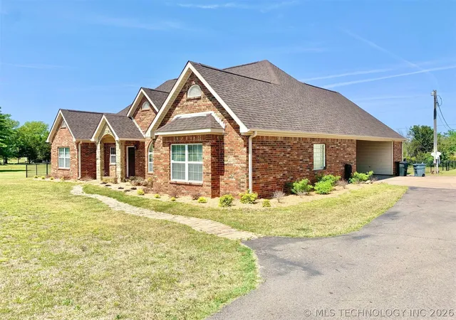 Photo 3 of Single family home for sale at 40218 E 1221 Drive, Stigler, OK 74462 | MLS# 2629758 | Listing updated on 2026-08-20