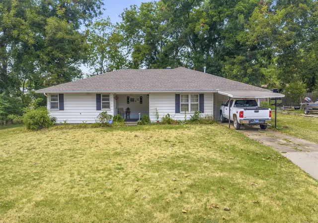 1st image of 1415 Holt St, Ardmore, OK 73401 | MLS# 2629867