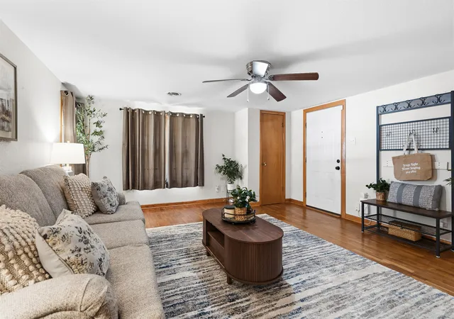 Photo 4 of Single family home for sale at 1415 Holt St, Ardmore, OK 73401 | MLS# 2629867 | Listing updated on 2026-09-22
