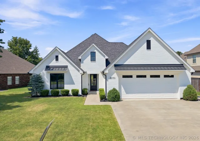 Photo 1 of Sale Pending at 30733 E 65th Street S, Broken Arrow, OK 74014 | MLS# 2629949 | Listing updated on 2026-09-01