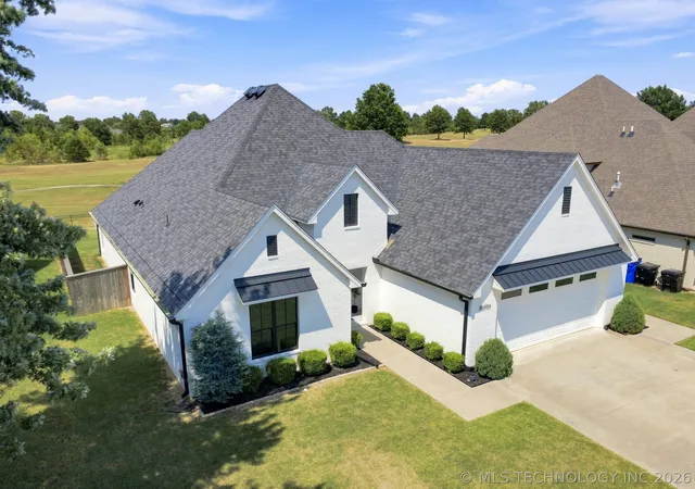 Photo 3 of Sale Pending at 30733 E 65th Street S, Broken Arrow, OK 74014 | MLS# 2629949 | Listing updated on 2026-09-01