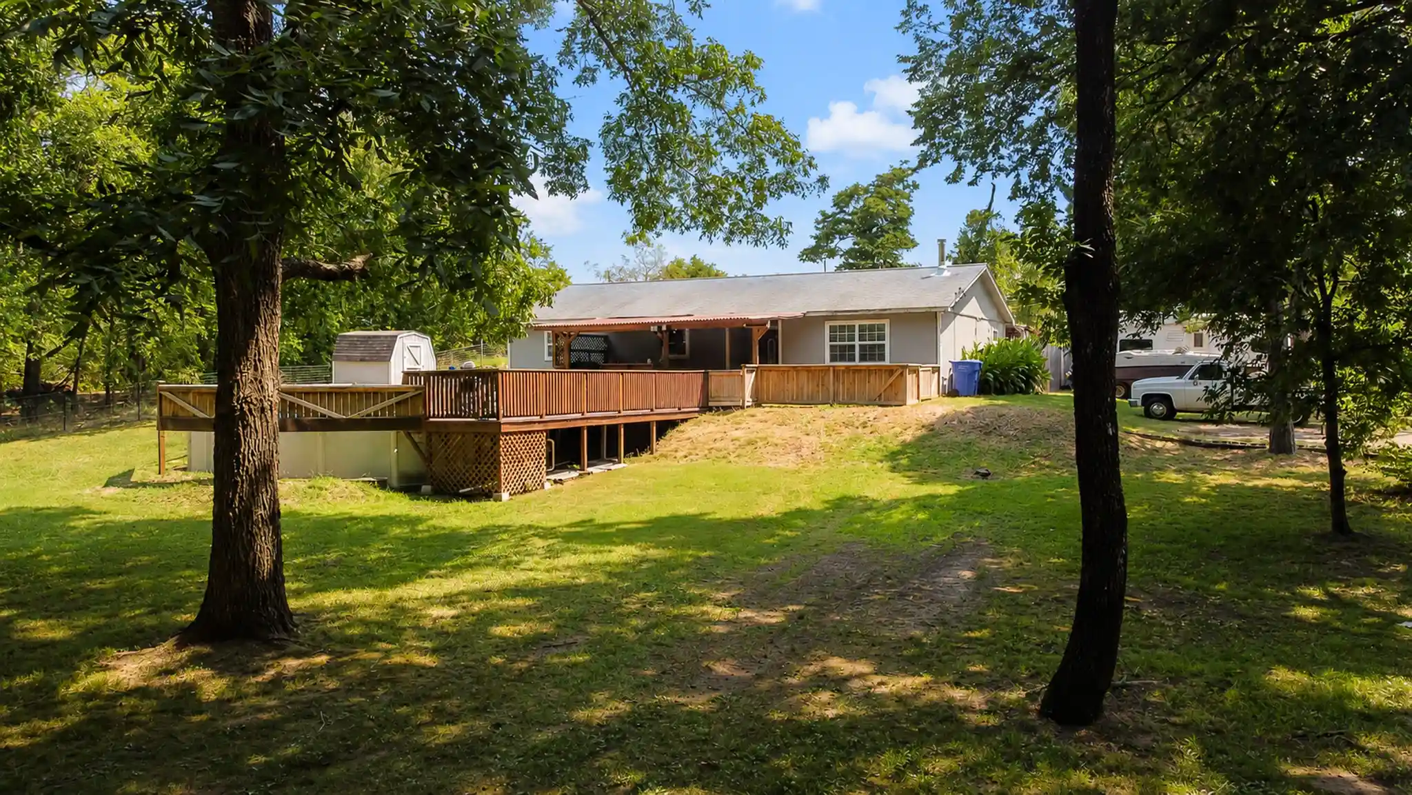 Single family home for sale at 712 S Cherokee St, Locust Grove, OK 74352 | MLS# 2626456
