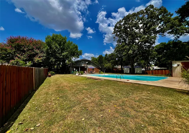Photo 3 of Single family home for sale at 110 Parkway Plz, Madill, OK 73446 | MLS# 2629183 | Listing updated on 2026-08-20