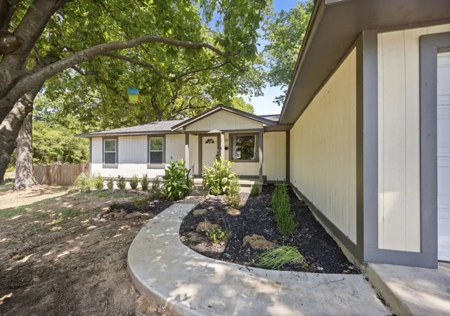 Photo 1 of Single family home for sale at 4010 E Harris Rd, Muskogee, OK 74403 | MLS# 2629988 | Listing updated on 2026-08-23