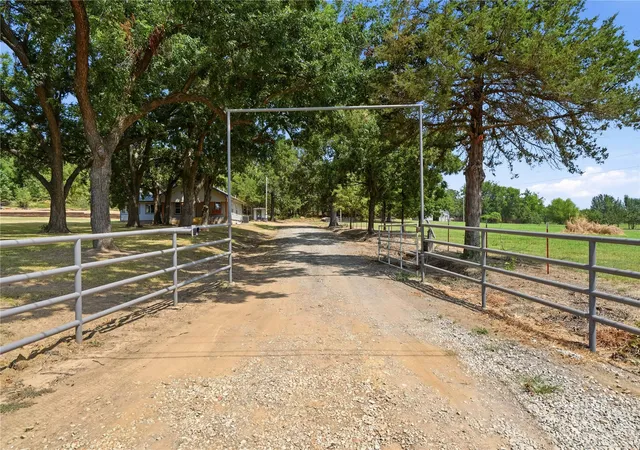 Photo 2 of Single family home for sale at 430026 E 1110 Rd, Porum, OK 74455 | MLS# 2629955 | Listing updated on 2026-08-22
