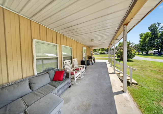 Photo 3 of Single family home for sale at 30540 Ford Ln, Afton, OK 74331 | MLS# 2629708 | Listing updated on 2026-08-20