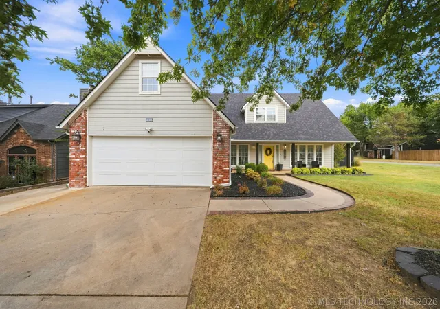 Photo 1 of Sale Pending at 3725 S 69th Westcourt, Tulsa, OK 74107 | MLS# 2629840 | Listing updated on 2026-08-20