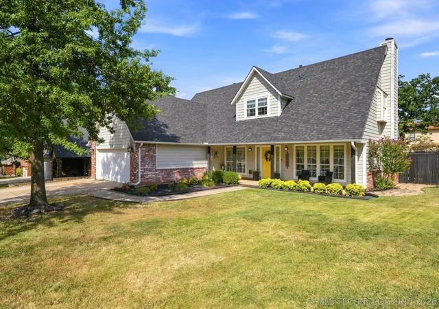 Photo 2 of Sale Pending at 3725 S 69th Westcourt, Tulsa, OK 74107 | MLS# 2629840 | Listing updated on 2026-08-20