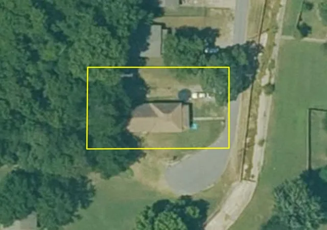 Listing Photo 2 - Condo for sale in building located at 310 Wilson Ave, Tahlequah, OK 74464 - Unit #