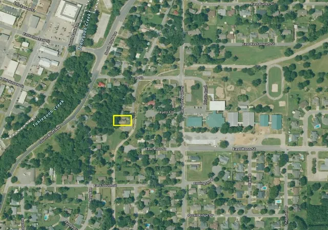 Photo 12 of Multi family home for sale at 310 Wilson Ave, Tahlequah, OK 74464 | MLS# 2630046 | Listing updated on 2026-08-24