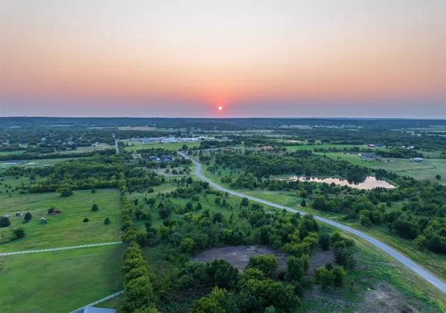 Photo 3 of Sale Pending at 15 W 195th Street S, Mounds, OK 74047 | MLS# 2627992 | Listing updated on 2026-08-20