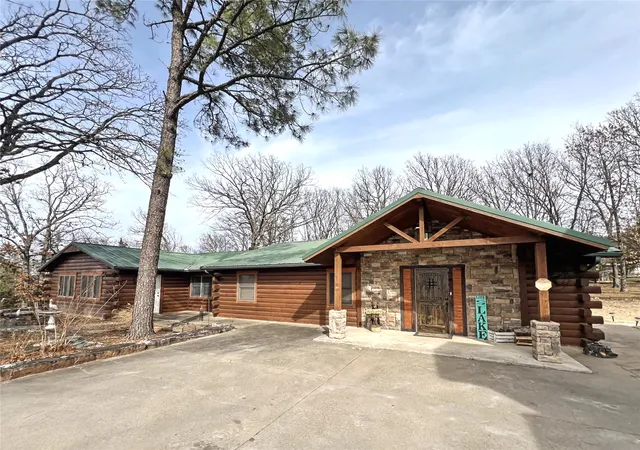 Photo 2 of Single family home for sale at 30226 S Hickory Ln, Cookson, OK 74427 | MLS# 2630053 | Listing updated on 2026-08-20