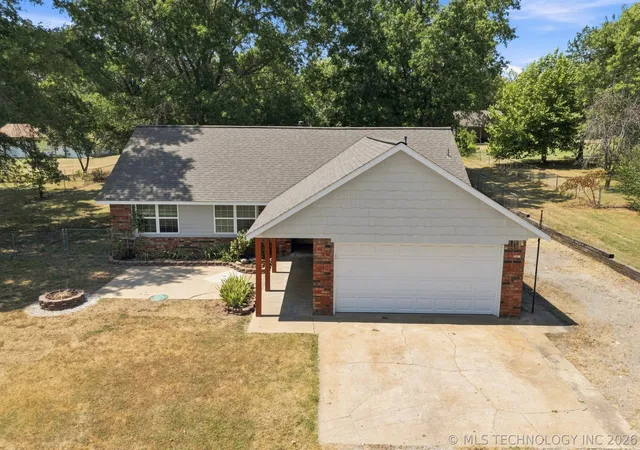 Photo 1 of Single family home for sale at 18136 S 4150 Road, Claremore, OK 74017 | MLS# 2629769 | Listing updated on 2026-09-01