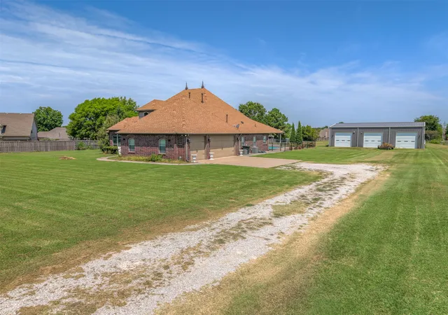 Photo 3 of Single family home for sale at 20211 E 41st Street S, Broken Arrow, OK 74014 | MLS# 2630035 | Listing updated on 2026-08-20