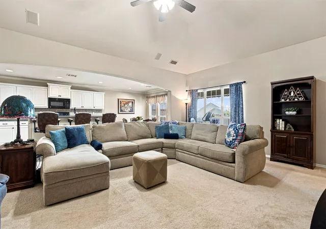 Photo 4 of Sale Pending at 712 W Juneau St, Broken Arrow, OK 74012 | MLS# 2630049 | Listing updated on 2026-08-31