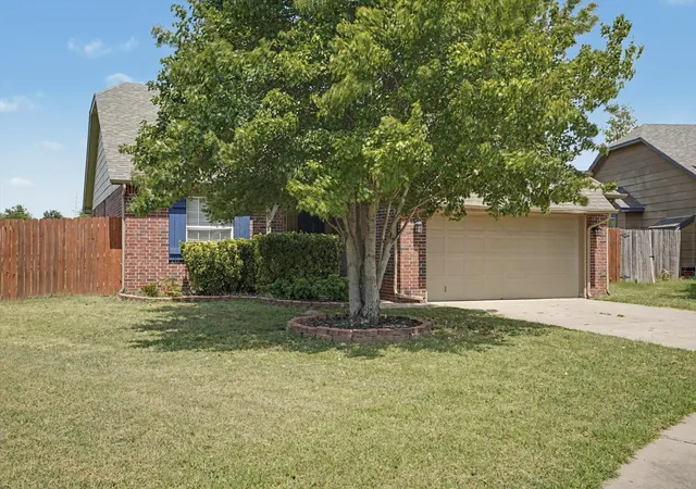 Photo 3 of Single family home for sale at 3630 E Berkeley St, Broken Arrow, OK 74014 | MLS# 2629978 | Listing updated on 2026-08-20