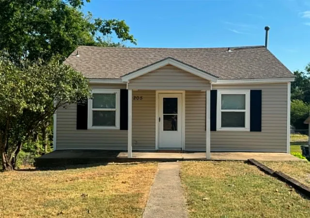 Photo 1 of Sale Pending at 205 E Harrison, Mc Alester, OK 74501 | MLS# 2630083 | Listing updated on 2026-08-21