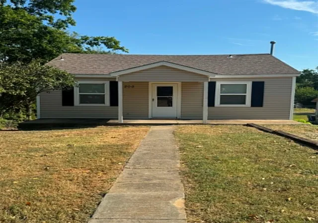Photo 2 of Sale Pending at 205 E Harrison, Mc Alester, OK 74501 | MLS# 2630083 | Listing updated on 2026-08-21