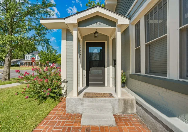 Photo 3 of Single family home for sale at 100 East 16th, Ada, OK 74820 | MLS# 2629894 | Listing updated on 2026-08-20