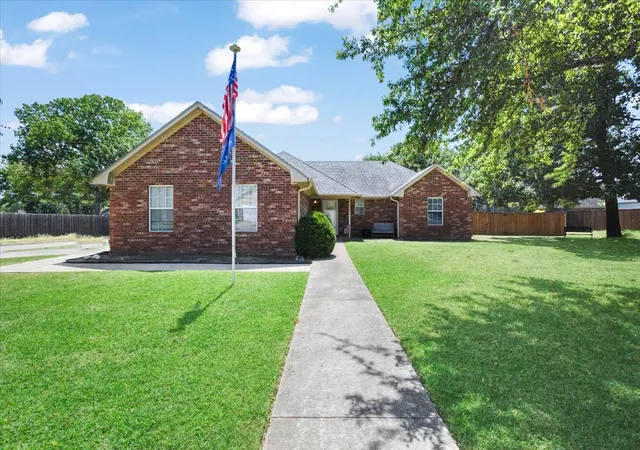 1st image of 5418 Roadrunner, Durant, OK 74701 | MLS# 2630036