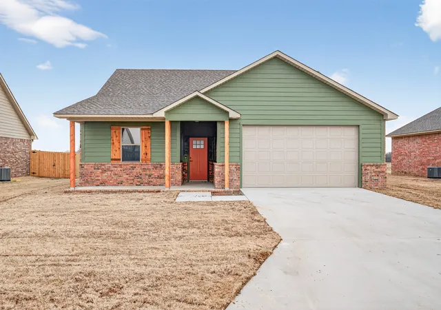 Photo 1 of Single family home for sale at 124 Countryside Way, Pocola, OK 74902 | MLS# 2630118 | Listing updated on 2026-08-25