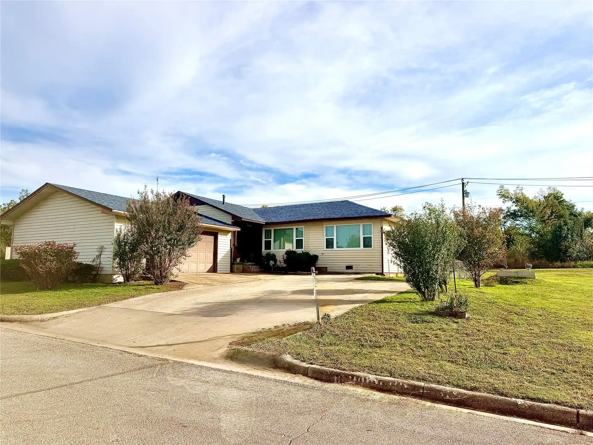 Single family home for sale at 17 E Norma Ave, Sulphur, OK 73086 | MLS# 2629843