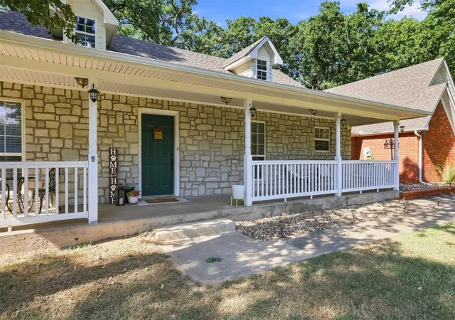 Photo 4 of Single family home for sale at 11952 N Woodlands Cir, Kingston, OK 73439 | MLS# 2630116 | Listing updated on 2026-08-20