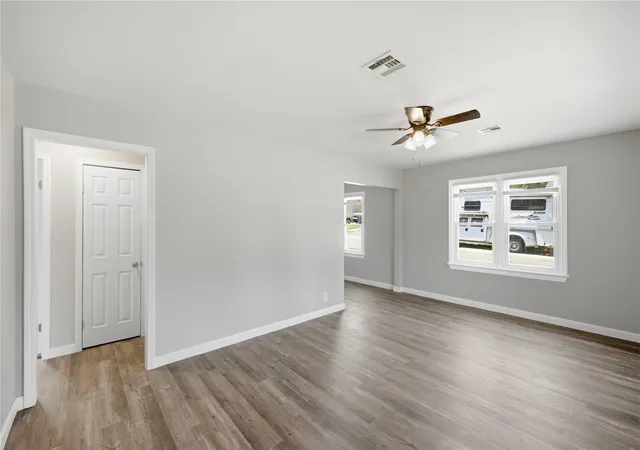 Photo 3 of Sale Pending at 4404 E Independence St, Tulsa, OK 74115 | MLS# 2630101 | Listing updated on 2026-08-26