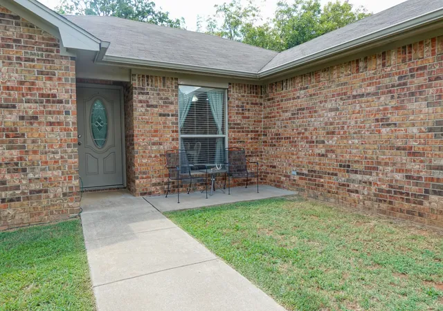 2nd image of 5403 Roadrunner Ct, Durant, OK 74701 | MLS# 2630020