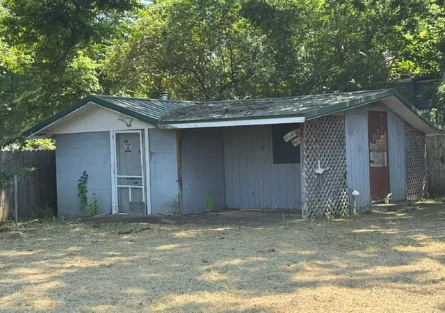 Photo 4 of Sale Pending at 212 S Wheeler Ave, Sallisaw, OK 74955 | MLS# 2630146 | Listing updated on 2026-08-28