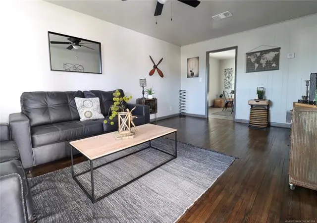 Photo 3 of Sale Pending at 3203 E Oklahoma Pl S, Tulsa, OK 74110 | MLS# 2630022 | Listing updated on 2026-08-27