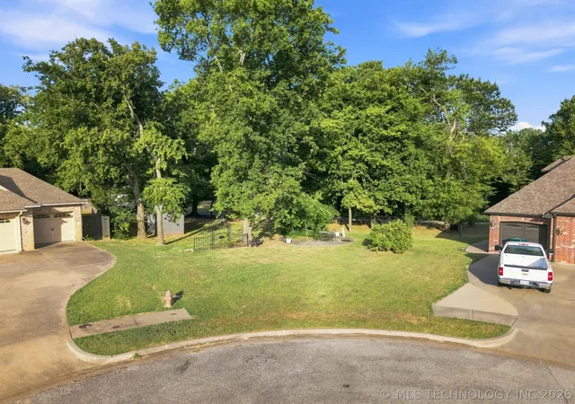 Photo 1 of Sale Pending at S Walnut Crk Pl, Sand Springs, OK 74063 | MLS# 2630176 | Listing updated on 2026-08-24