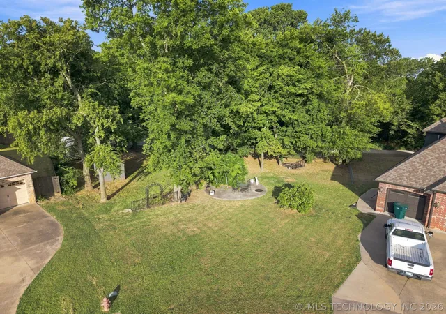 Photo 2 of Sale Pending at S Walnut Crk Pl, Sand Springs, OK 74063 | MLS# 2630176 | Listing updated on 2026-08-24