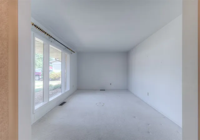 Photo 4 of Sale Pending at 5349 S 74th Eastavenue, Tulsa, OK 74145 | MLS# 2630139 | Listing updated on 2026-09-26