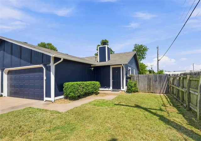 Photo 1 of Single family home for sale at 1023 N Redbud Ave, Broken Arrow, OK 74012 | MLS# 2630192 | Listing updated on 2026-08-28