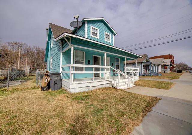 Photo 1 of Sale Pending at 2009 E 2nd Street, Tulsa, OK 74104 | MLS# 2628804 | Listing updated on 2026-08-28