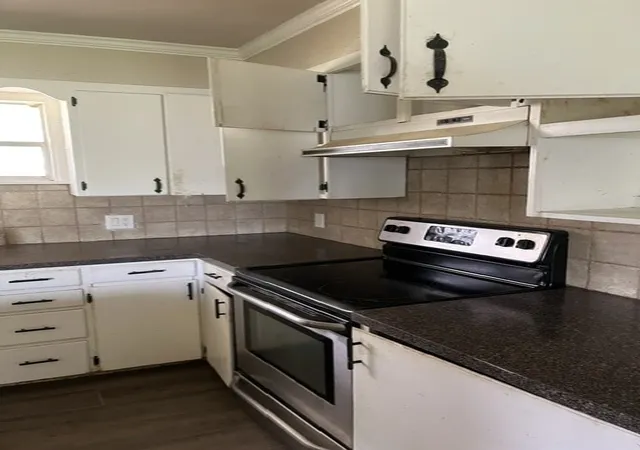 Photo 4 of Single family home for sale at 522 W Ironman Ave, Nowata, OK 74048 | MLS# 2630196 | Listing updated on 2026-09-19