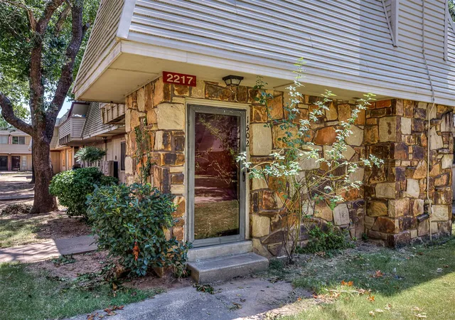 Photo 1 of Condo for sale at 2217 E 67th Street S #1502, Tulsa, OK 74136 | MLS# 2630274 | Listing updated on 2026-08-26
