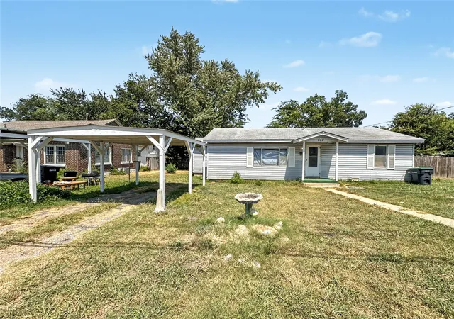 Photo 1 of Single family home for sale at 848 W Keetoowah St, Tahlequah, OK 74464 | MLS# 2630277 | Listing updated on 2026-08-20