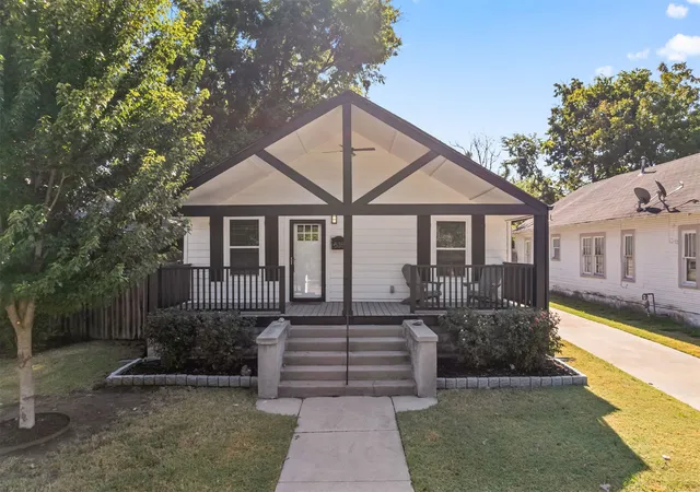 Photo 3 of Sale Pending at 535 S Wheeling Ave, Tulsa, OK 74104 | MLS# 2629960 | Listing updated on 2026-08-25