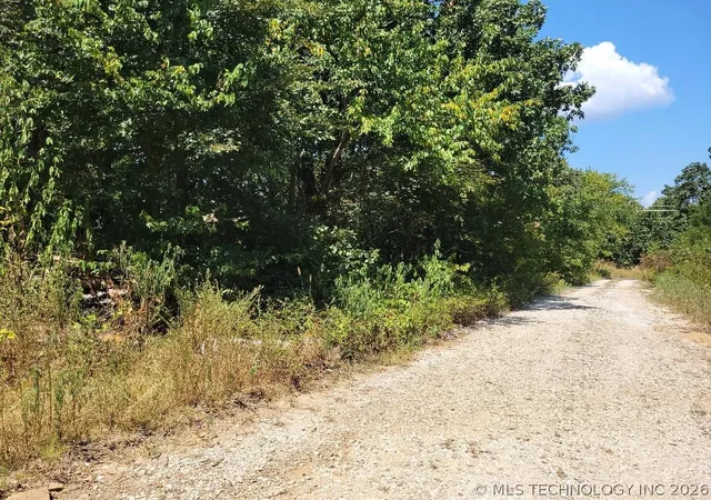 Photo 3 of Land for sale at 121021 Porcupine Ln, Eufaula, OK 74432 | MLS# 2630304 | Listing updated on 2026-08-20