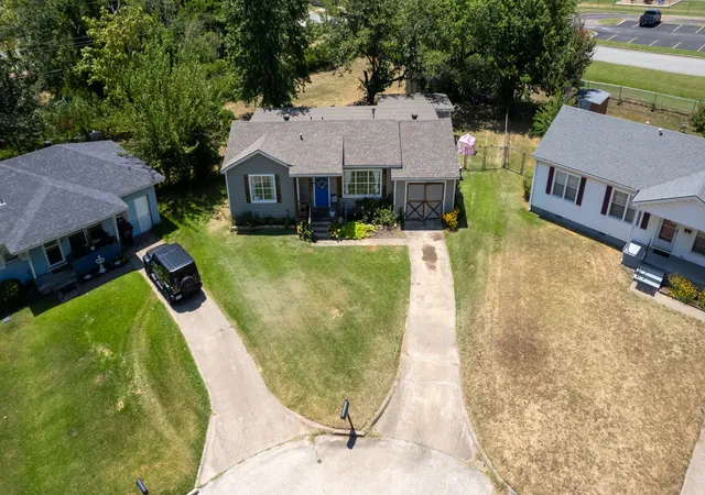 27th image of 1001 Donna Sue, Durant, OK 74701 | MLS# 2630307