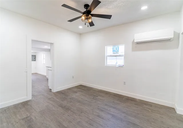 Photo 3 of Single family home for sale at 508 E 3rd Avenue, Bristow, OK 74010 | MLS# 2630115 | Listing updated on 2026-08-20
