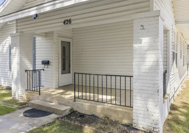 2nd image of 426 H St Sw, Ardmore, OK 73401 | MLS# 2630248